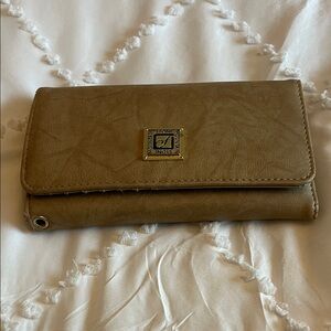 Stone Mountain Tan Leather Accessory